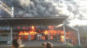stasiun kelender terbakar