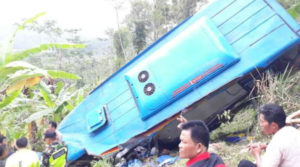 bus Palabuhanratu