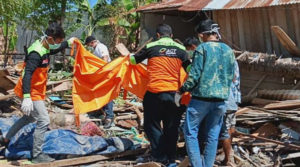 evakuasi korban tsunami