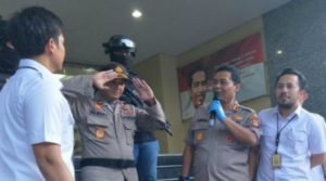 sespri gadungan
