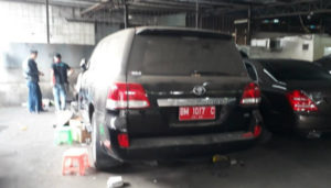 Mobil Dinas Bupati Pelalawan