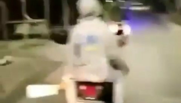 Video Viral Gangster Bersenjata