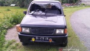 Mobil Polisi Dirusak