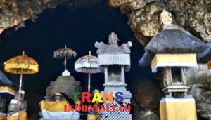 Pura Goa Lawah