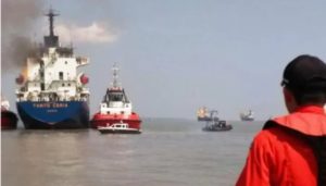 KM Tanto Ceria Terbakar