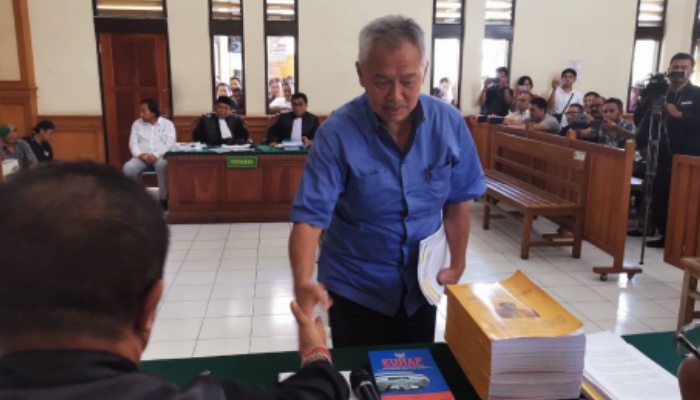 Tomy Winata Bersaksi