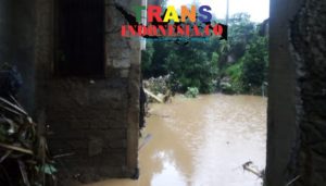 Tanggul Sungai Jebol