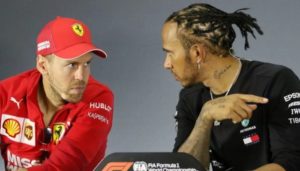 Pebalap Ferrari Mercedes