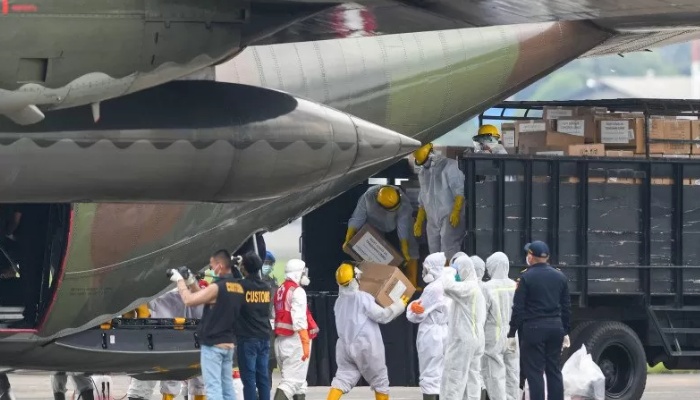 Pesawat Angkut Alat Medis