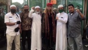 Bahar bin Smith Bebas