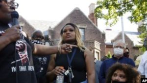 Gugat Polisi Amerika