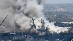 Kapal Induk Terbakar