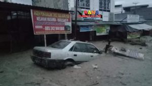 Mobil Tenggelam