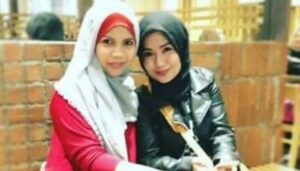 Santy Ngutik Dea Mirella