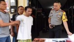 Tentara Gadungan Peras Gadis