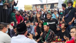 Mahasiswa Labuhanbatu Bentrok