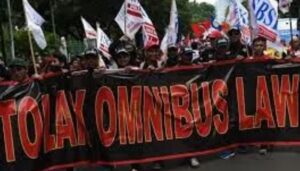 Tolak Omnibus Law