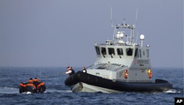 Kapal Migran Terbalik