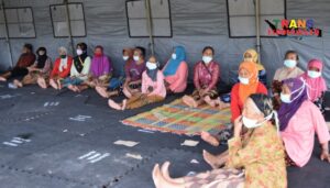 Pengungsi Merapi Lansia