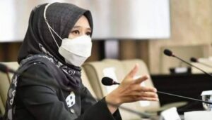 Ineu Purwadewi Sundari