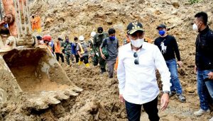 Gubenur Sumut Tinjau Longsor