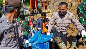 Korban Longsor Tapsel