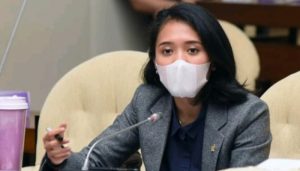 Puteri Anetta Komarudin