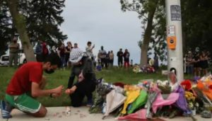 Teroris Serang Muslim