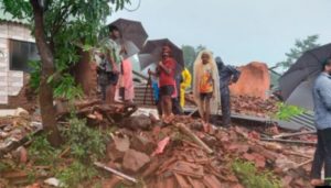 Tanah India Longsor