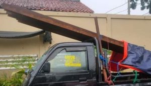 Curi Besi Proyek Kereta Cepat