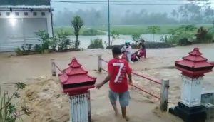 Banjir Pacitan