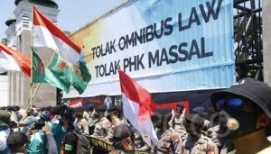 Tolak Omnibus Law