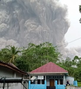 Erupsi Gunung Semeru
