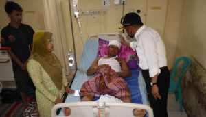 Korban Semeru Dirawat