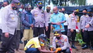 Binmas Noken Tanam Pohon