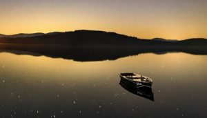 Menyebrangi Sungai Malam