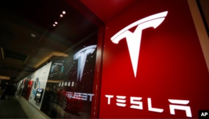 Logo Tesla