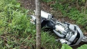 Moge Tabrak Anak Kembar