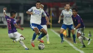 Persib Vs Persik Kediri