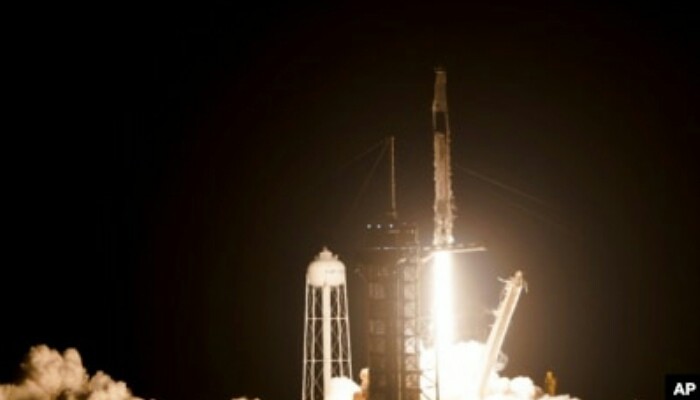 Roket SpaceX Falcon