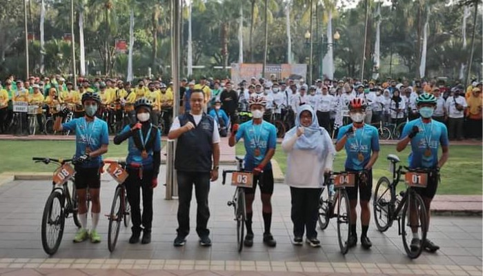 Bersepeda ke Sekolah