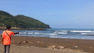 Gelombang Pesisir Jawa
