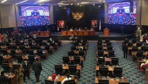 Paripurna Pemberhentian Anies -Riza