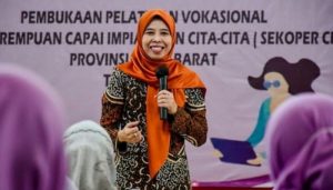 Ineu Purwadewi Sundari