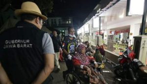 Gubernur Tinjau Korban Gempa