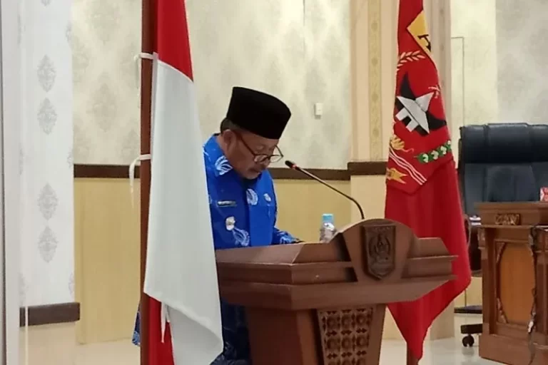 Bupati Agam Andri Warman
