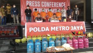 Komplotan Pengoplos Gas