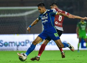 Persib vs Madura United