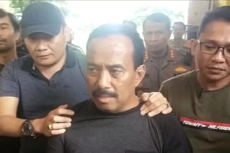 Mantan Wali Kota Blitar Ditangkap