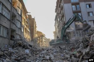 Runtuhan Gempa Turki